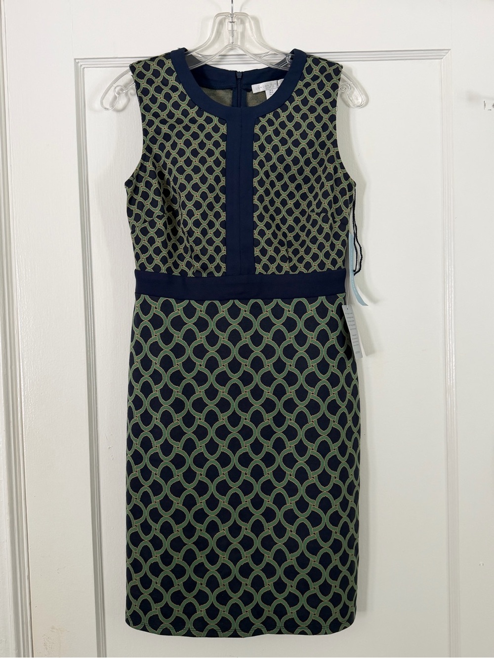 NWT London Times- Sleeveless Navy and Olive Patterned Sheath Dress - Size 4